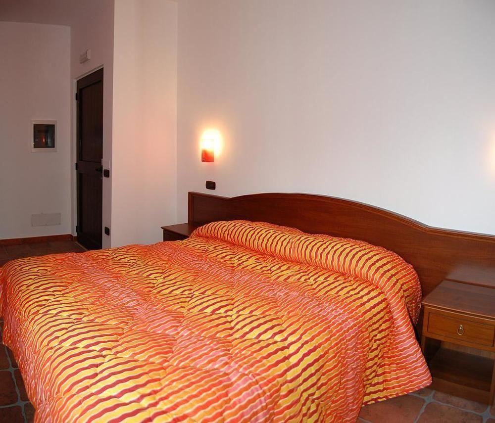 Agriturismo Parra Santa Lucia del Mela Kültér fotó