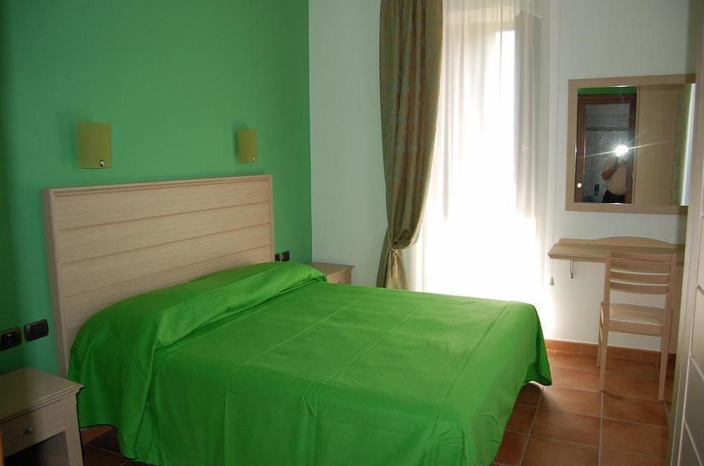 Agriturismo Parra Santa Lucia del Mela Kültér fotó