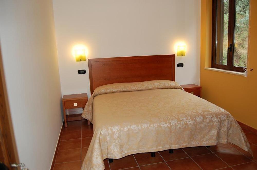 Agriturismo Parra Santa Lucia del Mela Kültér fotó
