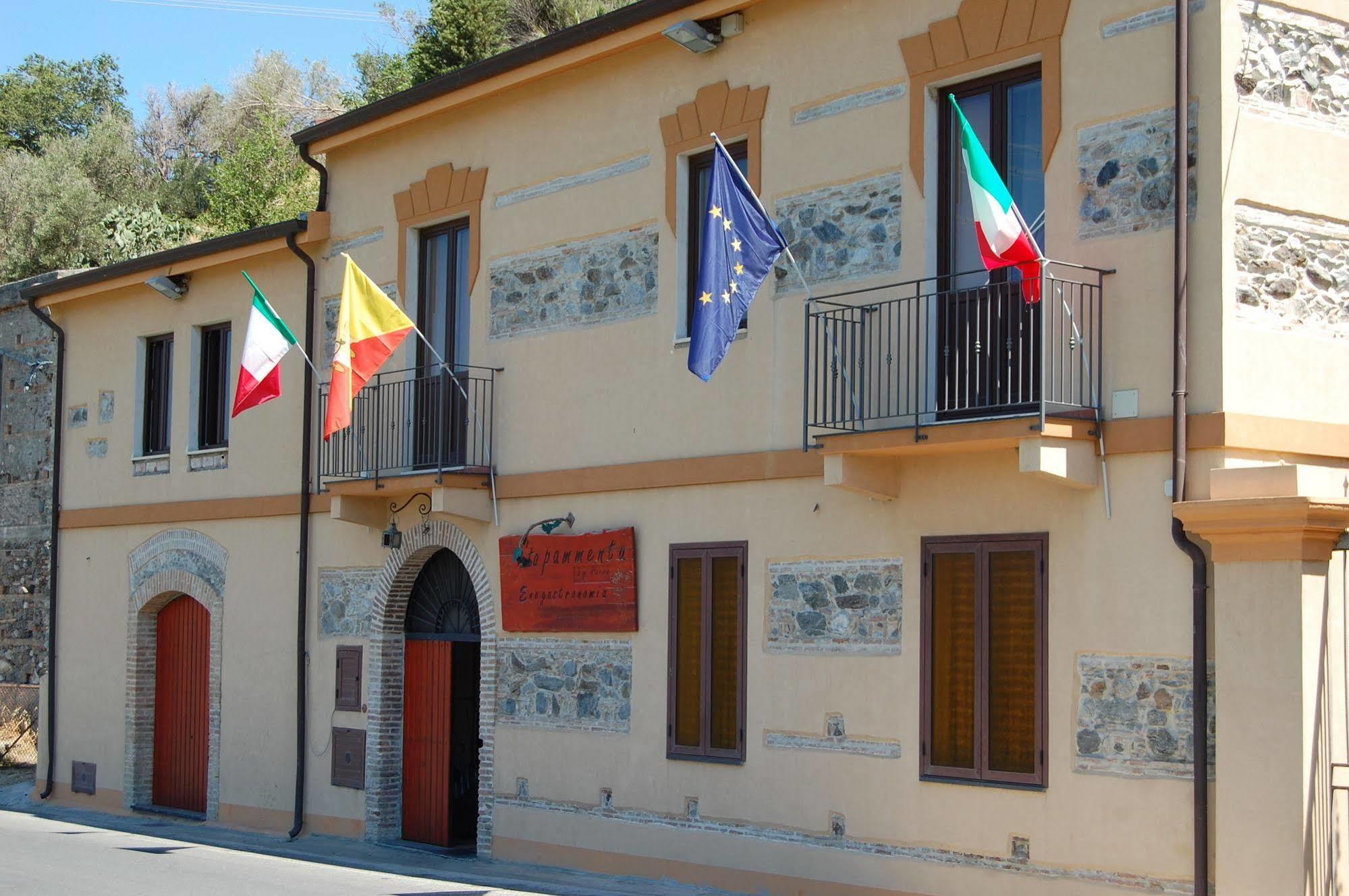 Agriturismo Parra Santa Lucia del Mela Kültér fotó