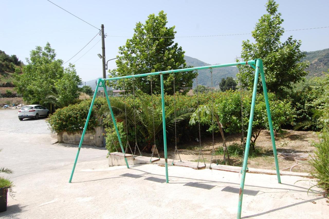 Agriturismo Parra Santa Lucia del Mela Kültér fotó
