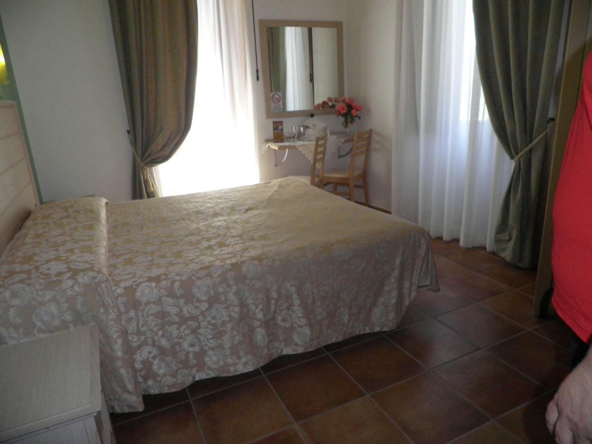 Agriturismo Parra Santa Lucia del Mela Kültér fotó