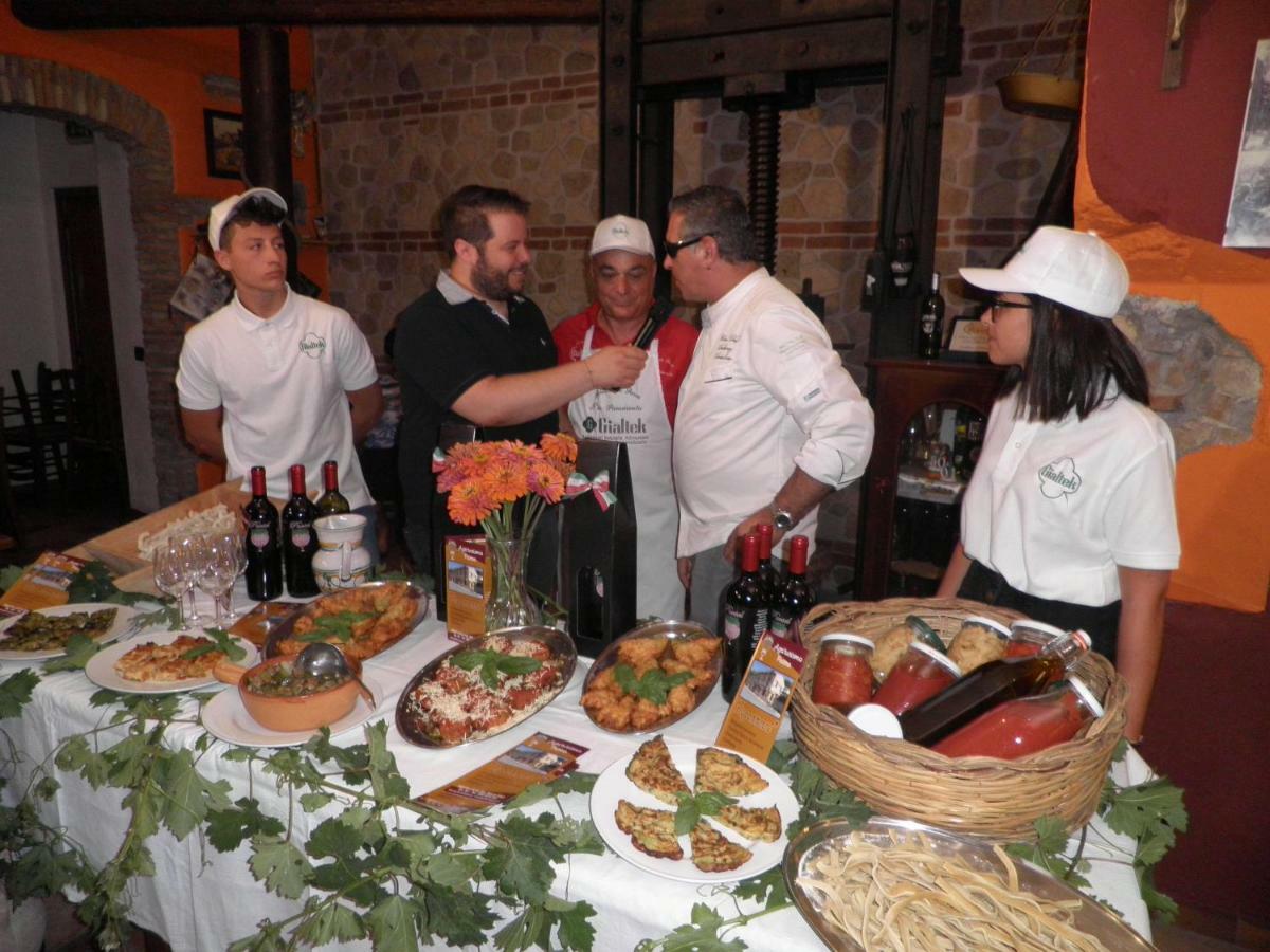Agriturismo Parra Santa Lucia del Mela Kültér fotó